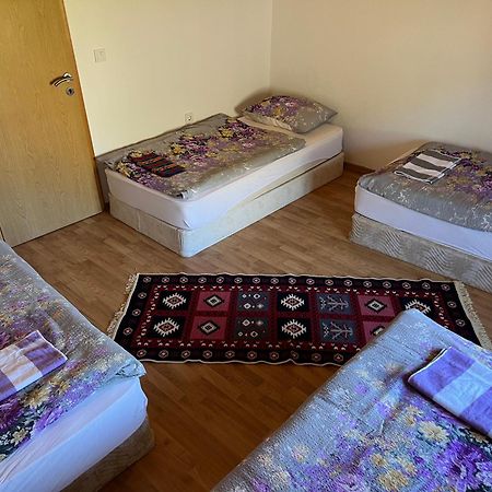 Kod Kapetana Tea Bed & Breakfast Gornji Lukomir Dış mekan fotoğraf