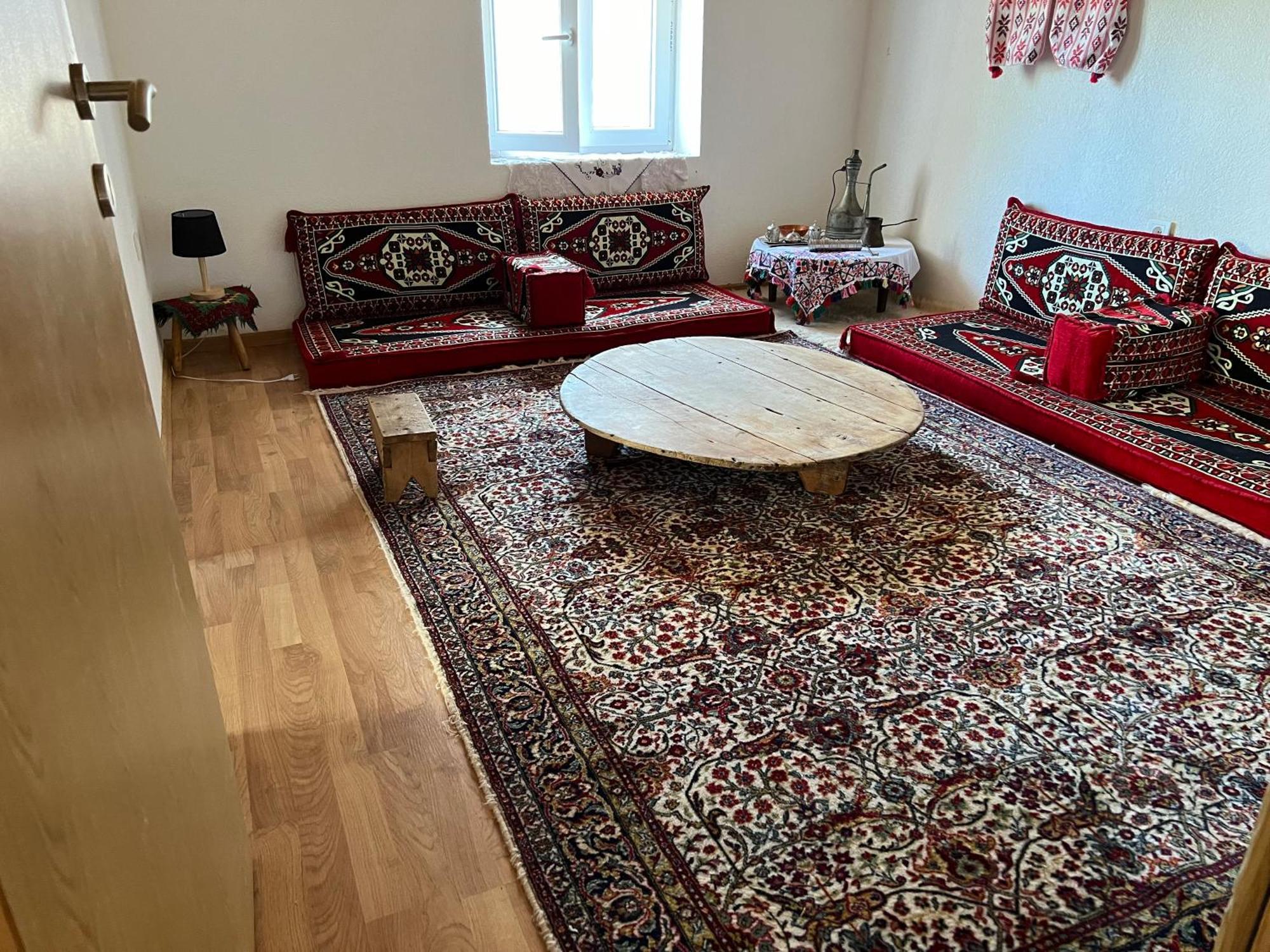Kod Kapetana Tea Bed & Breakfast Gornji Lukomir Dış mekan fotoğraf