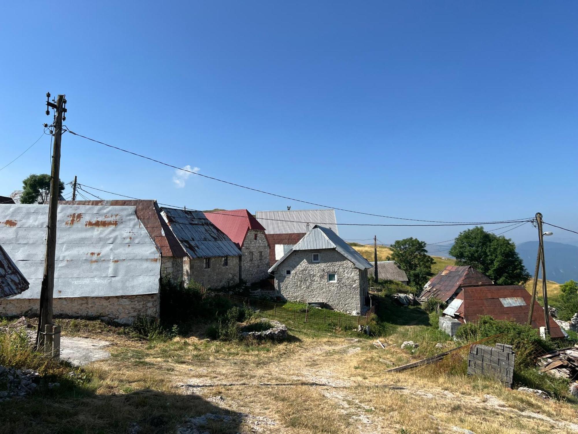 Kod Kapetana Tea Bed & Breakfast Gornji Lukomir Dış mekan fotoğraf