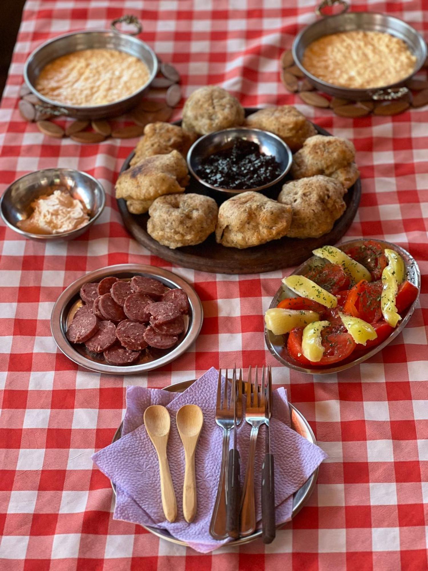 Kod Kapetana Tea Bed & Breakfast Gornji Lukomir Dış mekan fotoğraf