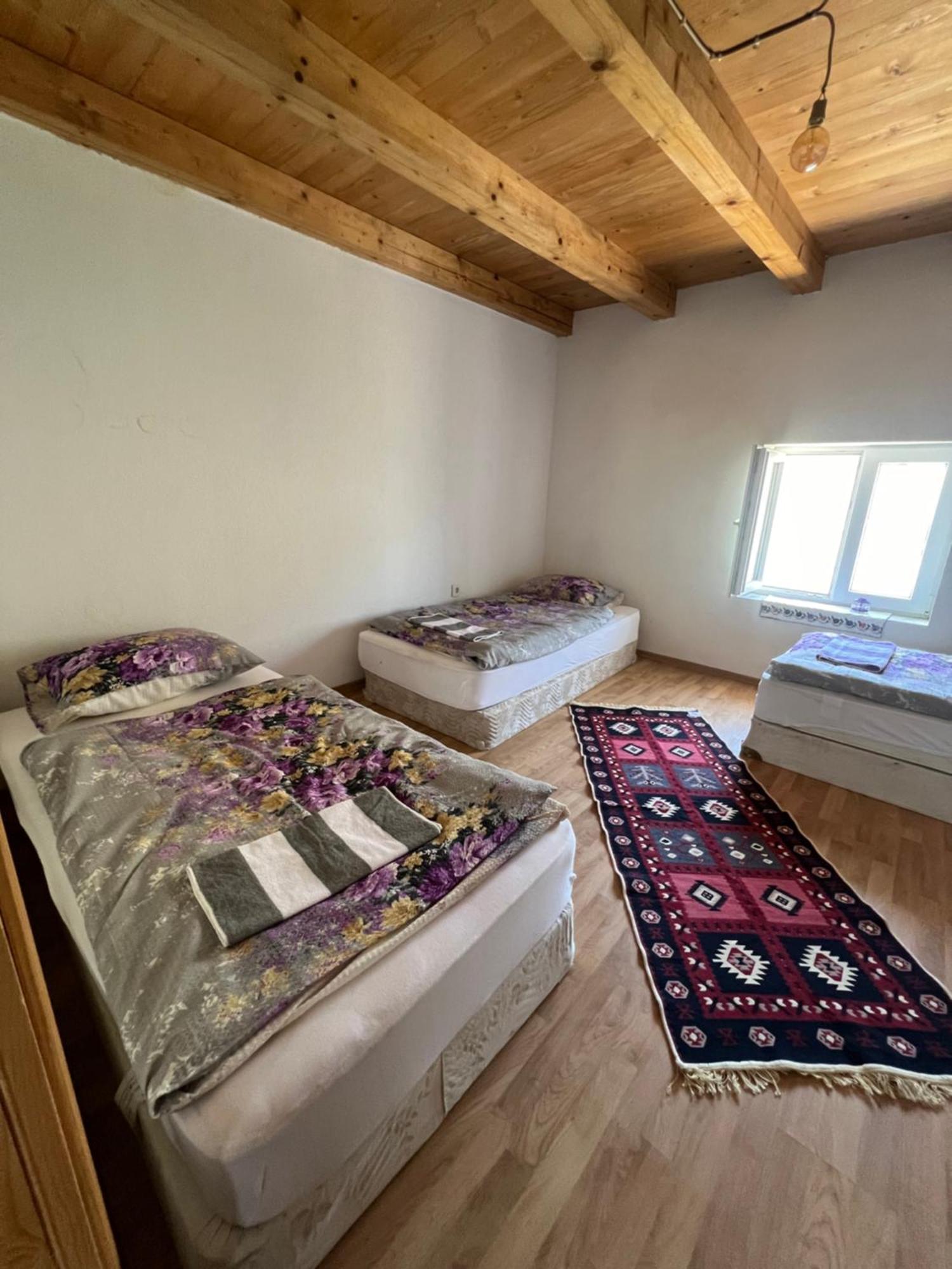 Kod Kapetana Tea Bed & Breakfast Gornji Lukomir Dış mekan fotoğraf